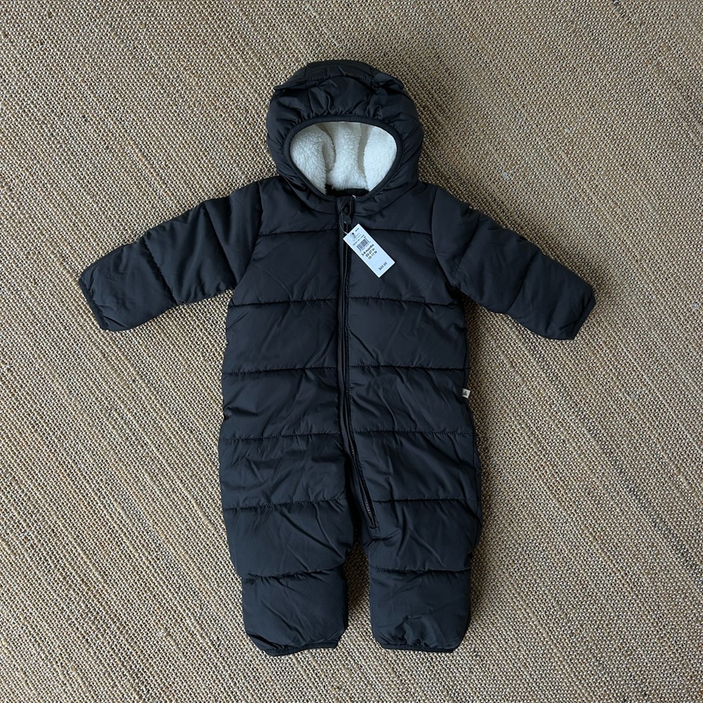 NWT Baby Gap 3-6month snowsuit